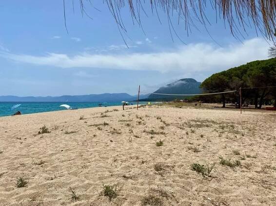 VROOMAGAZINE.com | Sardinie 2. 8 TOP pláží pro vás a váš obytný vůz