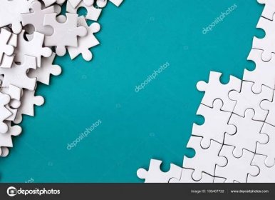 Fragment Skládané Bílé Puzzle Hromadu Neučesané Puzzle Prvky Pozadí Modré