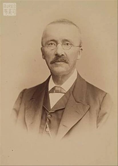 SCHLIEMANN Heinrich - hroby-slavnych.cz