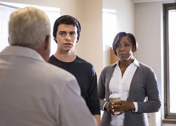 Closer: Nové případy - Nepodařený večírek - Z filmu - Joey Pollari, Dawnn Lewis