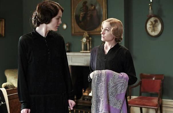 Panství Downton - Série 4 - Epizoda 1 - Z filmu - Michelle Dockery, Joanne Froggatt