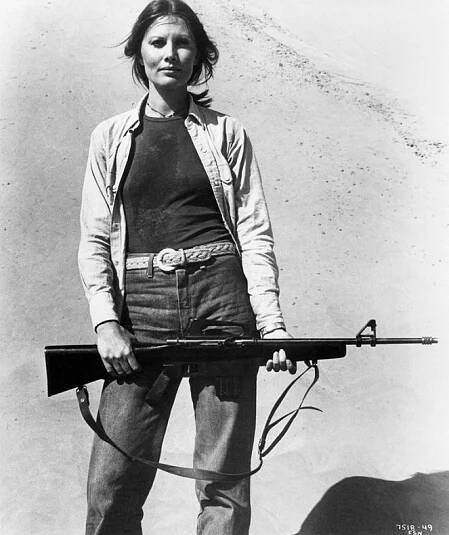 Diamantoví žoldnéři - Z filmu - Maud Adams