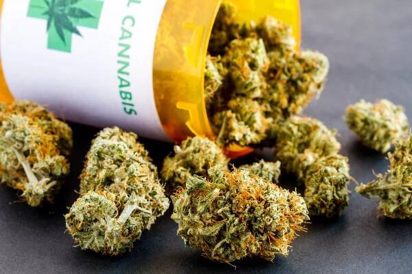 What is Delta 9 THC? (Best CBD Oil With THC)