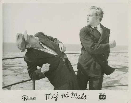 Kolbjörn Knudsen, Olof Bergström - Maj på Malö - Fotosky