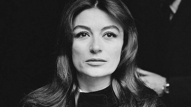 Anouk Aimée, Oscar-Nominated French Star of ‘A Man and a Woman,’ Dies at 92