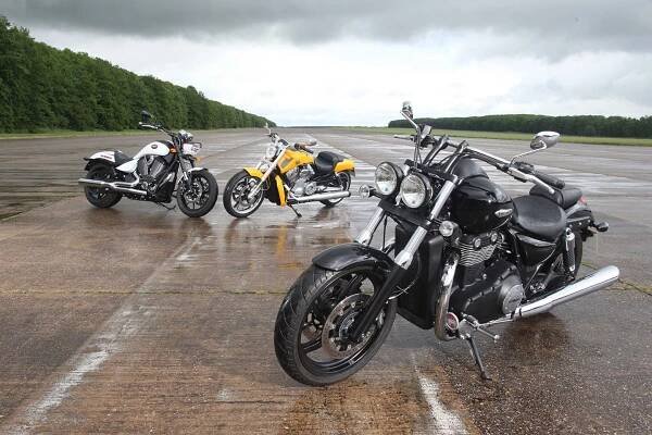 2011-2018 Triumph Thunderbird 1700 Review: Specs & Guide