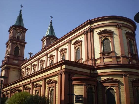 Soubor:Ostrava, Bazilika Božského spasitele - zadní pohled na hlavní loď.JPG – Wikipedie