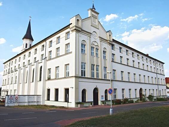 Klášter svatého Karla Boromejského v Praze-Řepích