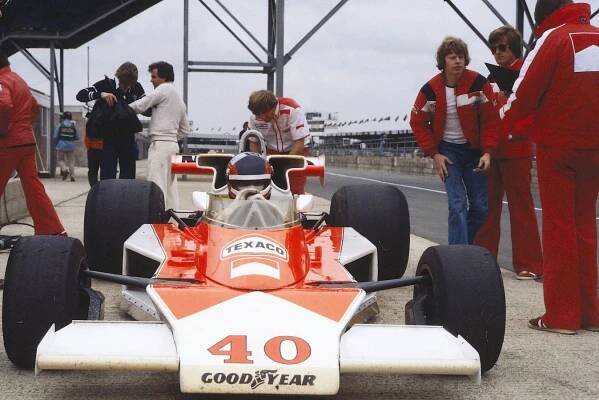 James Hunt byl za vstupem Gillese Villeneuva do formule 1, McLaren o závodníka ale moc nestál - True Racing