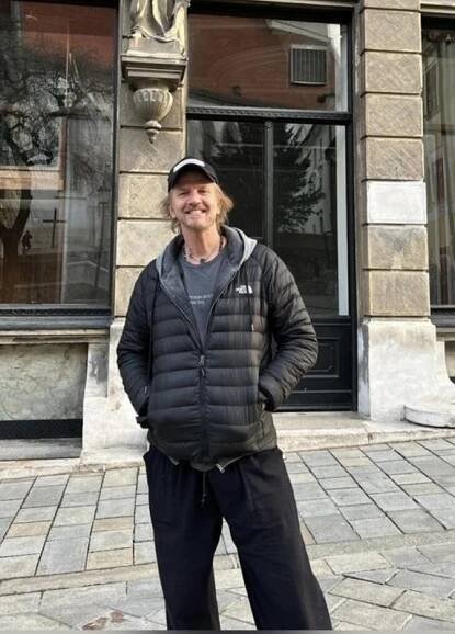 Hvězda telenovely Divoký anděl v Bratislavě: Je to opravdu »blonďáček« Ivo?
