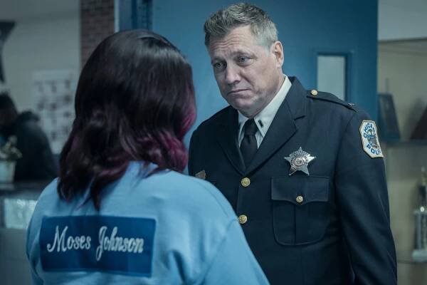 61st Street - Chess Moves and Poker Chips - Z filmu - Holt McCallany