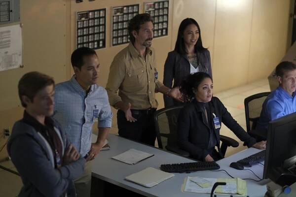 MacGyver - Code + Artemis + Nuclear + N3mesis - Z filmu - Henry Ian Cusick, Levy Tran, Tristin Mays