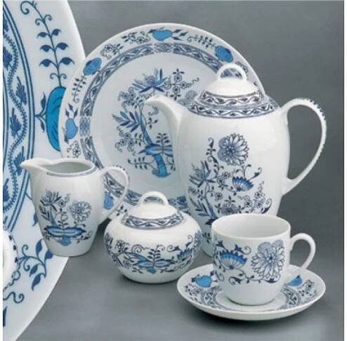 cibulák talíř mělký 24 cm henriette Saphyr Thun 1 ks cibulákový porcelán Nová Role
