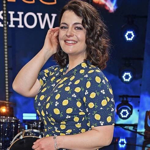 "Der Bergdoktor"-Finale: Lilli Gruber trägt das wichtigste Trend-Kleid 2024