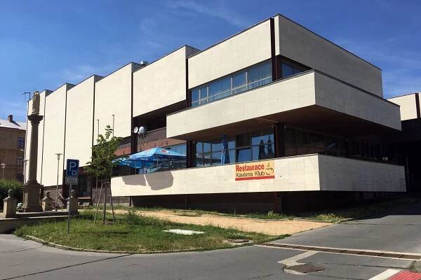 KULTURNÍ DŮM UHERSKÝ BROD – Architektura 489