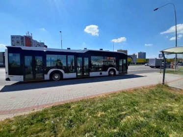 Společnosti COMETT Plus, E.ON a Scania v Táboře spolupracují na pilotním provozu plně elektrického autobusu - EkologickáAuta.cz