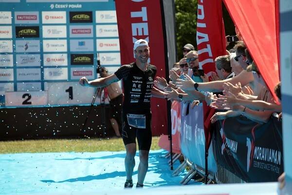 Triatlonový šampion Tomáš Řenč touží po větší konkurenci