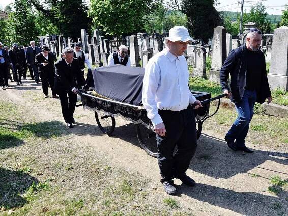 Pohřeb Oldřicha Látala, předsedy Židovské obce Teplice
