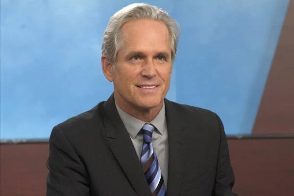 Cloudy with a Chance of Love - Z filmu - Gregory Harrison