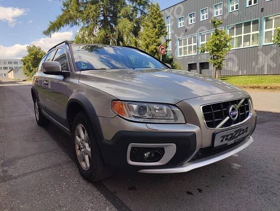 Volvo XC70, 2,4 D D5 AWD Momentum