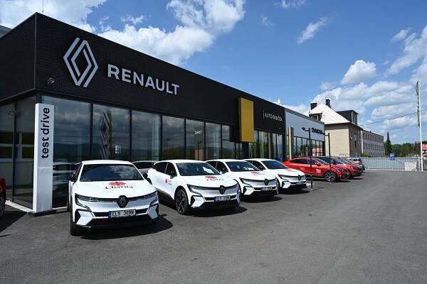 Elektroautomobily jsou již na Charitě Šumperk!
