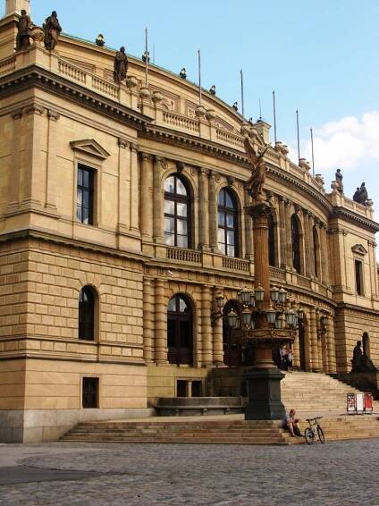 Oprava střešní balustrády v Rudolfinu, Praha