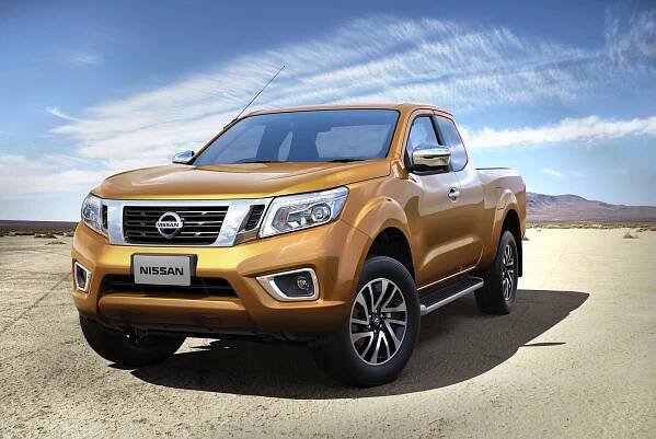 2015 Nissan Navara – 49 Photos
