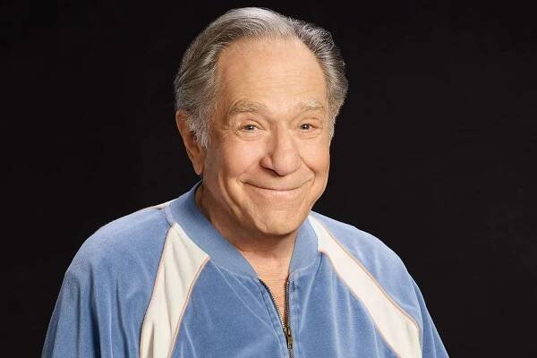 'The Goldbergs' Pays Tribute to the Late George Segal During His Final Episode: 'We Will Miss You'