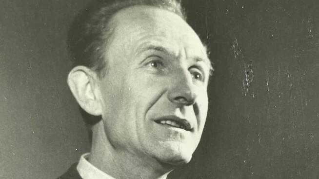 Mistr anekdot Jiří Štuchal exceloval hlavně v rozhlase, jeho satirické narážky dráždily režim