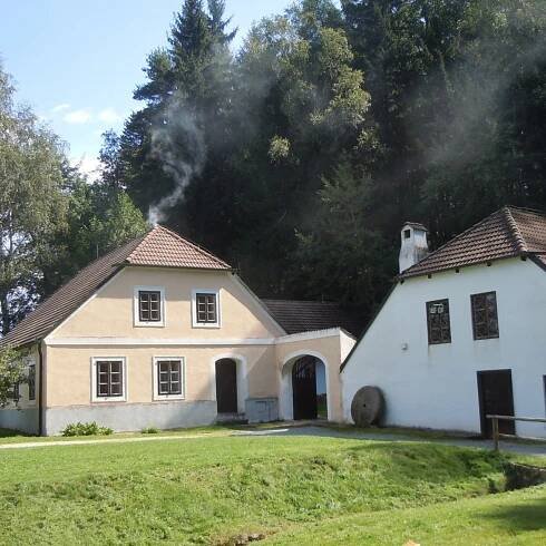 Buškův hamr – malebná připomínka dovednosti našich předků.