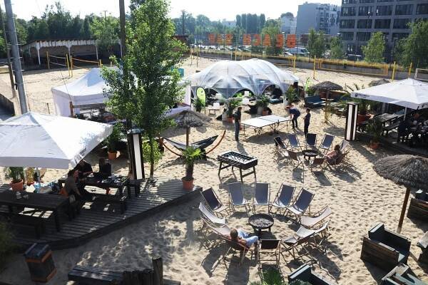 Sommerfeste_Beach_Berlin_Mitte_glr2.6