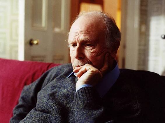 Edward Hardwicke - Wikipedia