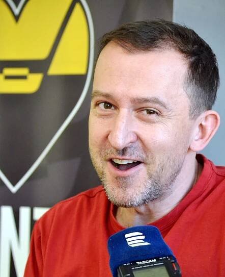 VIDEO, FOTO: Patron Martin Hofmann zahájil Vlasatý zápas. Vhodil čestné buly