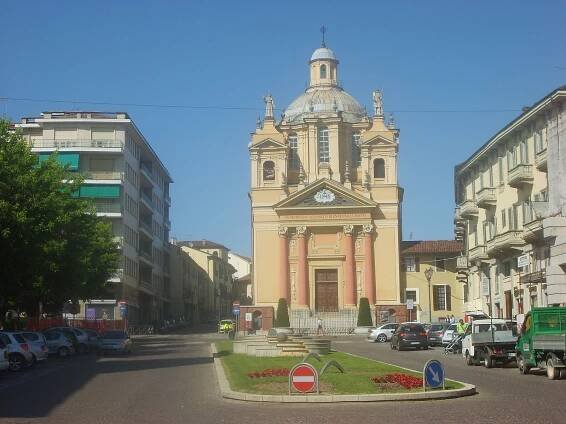 File:Chiesa san Bernardino Rocco Chieri.JPG