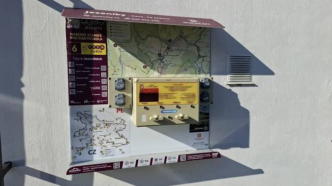 Nabíjecí stanice pro elektrokola (Dobíjecí stanice pro elektrokola) • Mapy.com