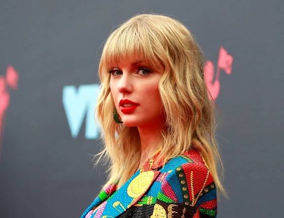 Taylor Swift Escalates Battle With Scooter Braun and Big Machine