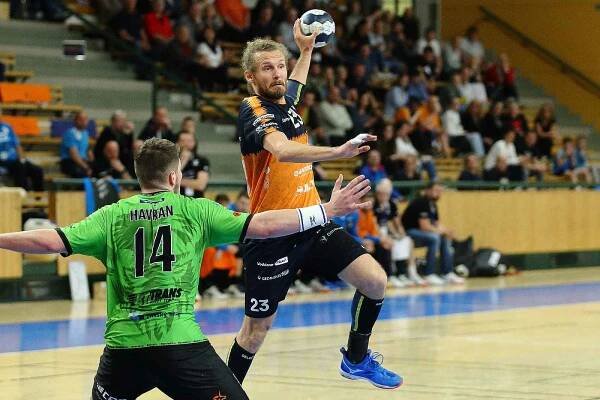Třetí semifinále play-off extraligy házené: Talent tým Plzeňského kraje (oranžovočerní) - Robe Zubří