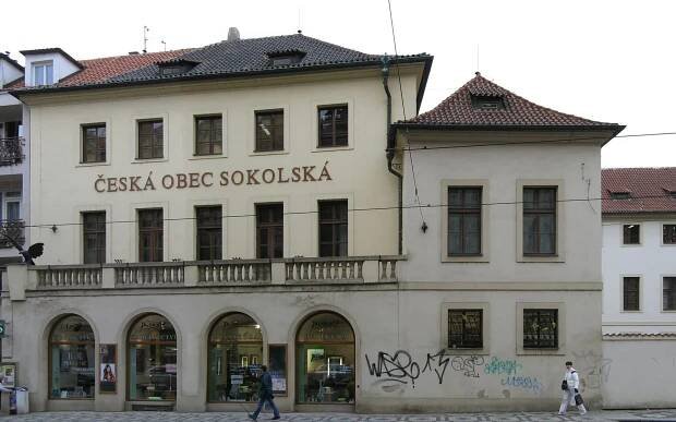 Galerie: Sokolové dali TOP 09 výpověď z jejich sídla v centru Prahy - Fotka 4 - Echo24.cz
