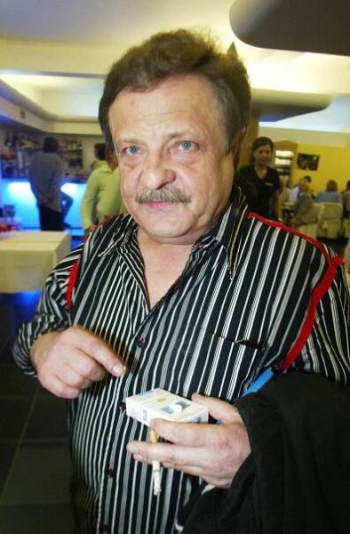 Zpěvák Petr Spálený (75) po operaci páteře: Spadl ze schodů!