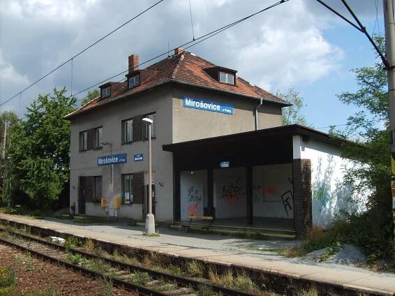 Soubor:Mirosovice u Prahy.jpg – Wikipedie