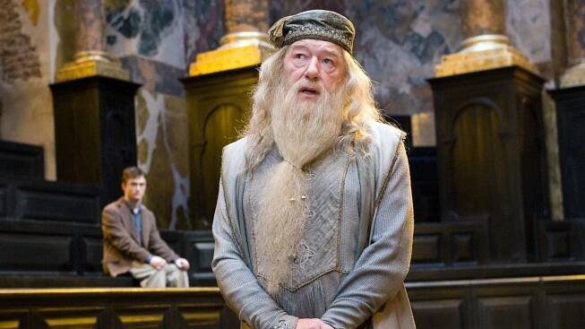 Michael Gambon je po smrti. Brumbál z Harryho Pottera zemřel ve věku 82 let