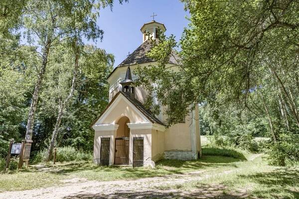 Fotogalerie • Kaple sv. Karla Boromejského (Kaple) • Mapy.com