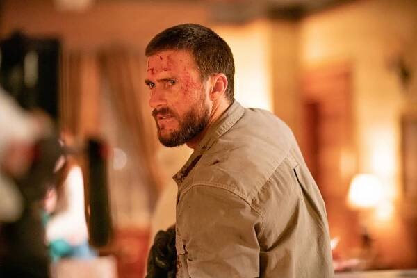 Nebezpečný - Z filmu - Scott Eastwood
