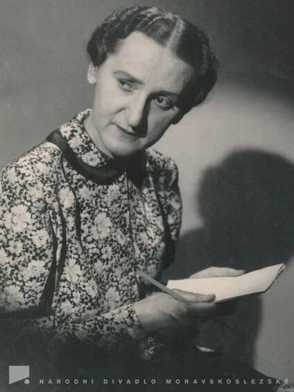 Lola (Aloisie) Skrbková - životopis | Národní divadlo moravskoslezské