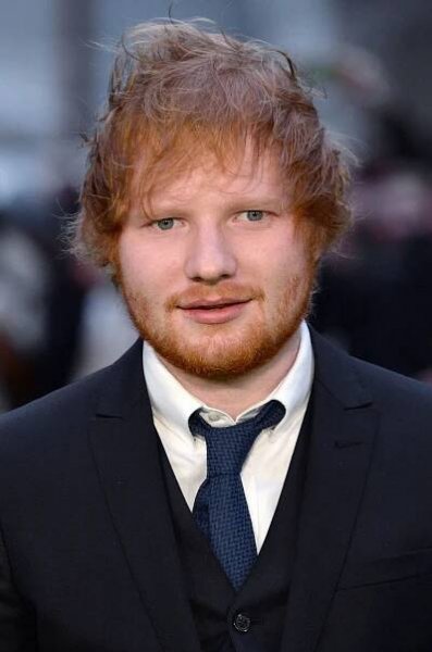 Zpěvák Ed Sheeran