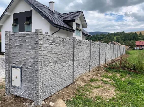 Realizácia Oravský Biely Potok – Betónový plot vzor číslo 1 - Powerbeton