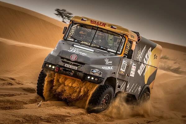 Zapletal i pilot kamionu Valtr skončili druzí v Africa Eco Race