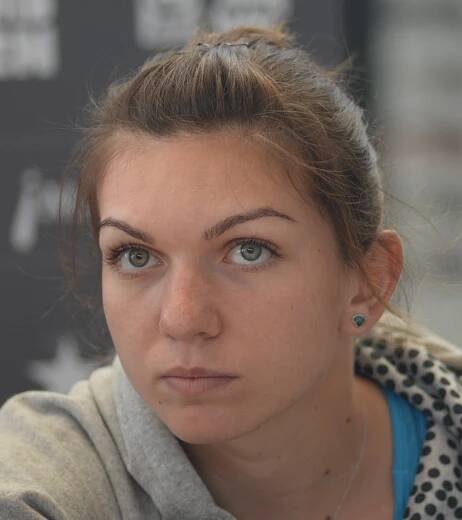 Súbor:Simona Halep at Madrid Open 2014 adj.jpg