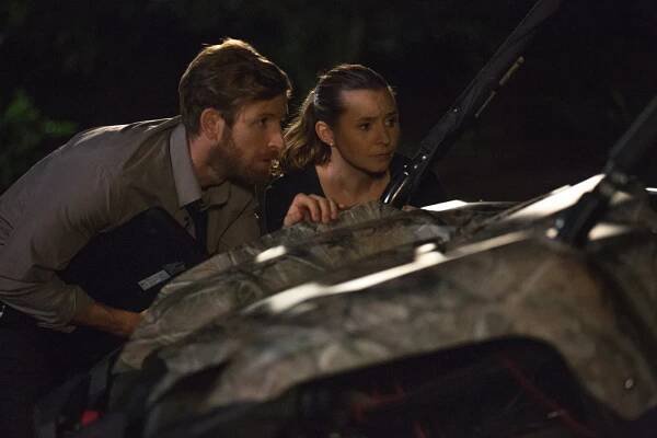 Uteč, nebo zemřeš - Z filmu - Ryan S Williams, Beverley Mitchell