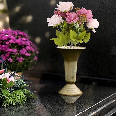 Umělé květiny jako živé KYTICE UMĚLÝCH RŮŽÍ do vázy fialové 50 cm Typ růže